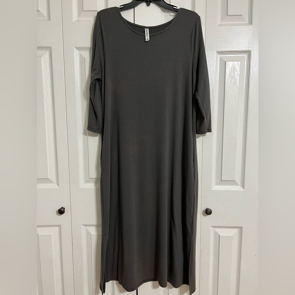 Zenana Outfitters Dresses & Skirts - Zenana Premium Grey Swing Dress with Pockets Size XL